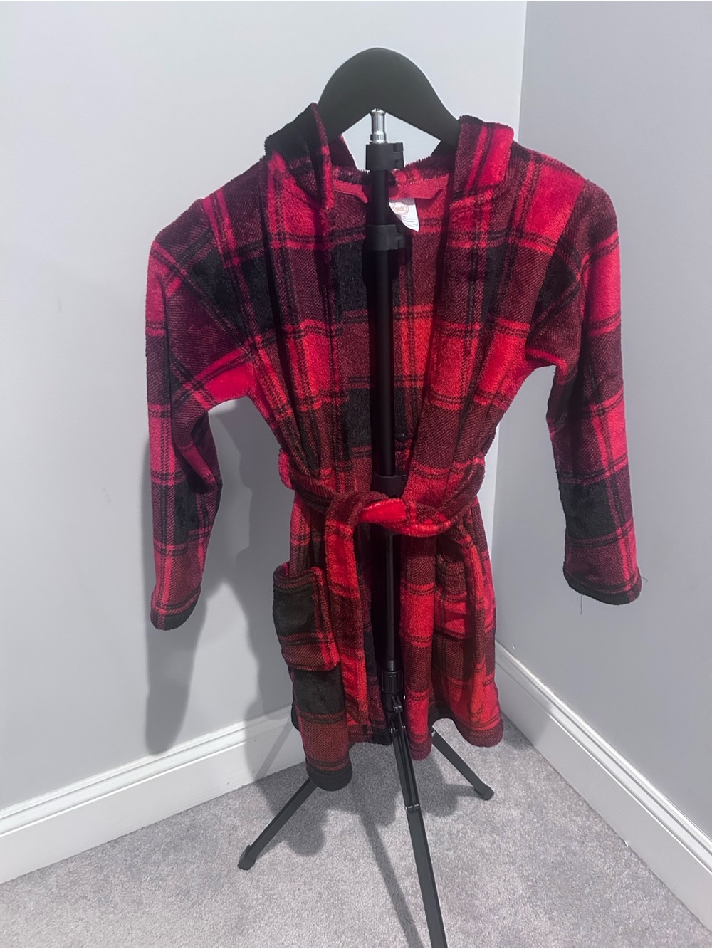wonder nation Red and Black Plaid Hooded Kids Bathrobe